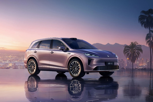 万马奔腾迎春来:上汽2025的体系破局与价值重估